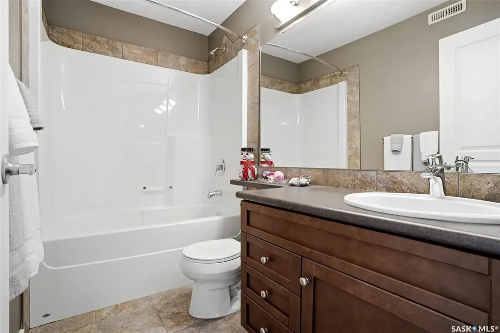 7516 Oxbow Way Regina SK S4Y 0B5