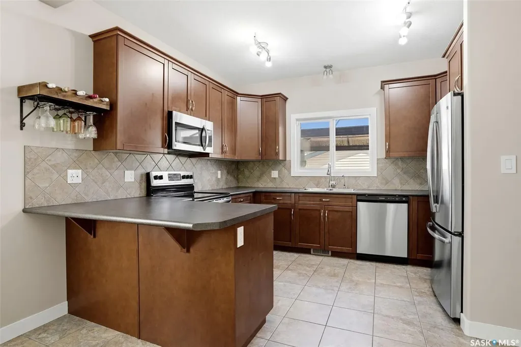 7516 Oxbow Way Regina SK S4Y 0B5