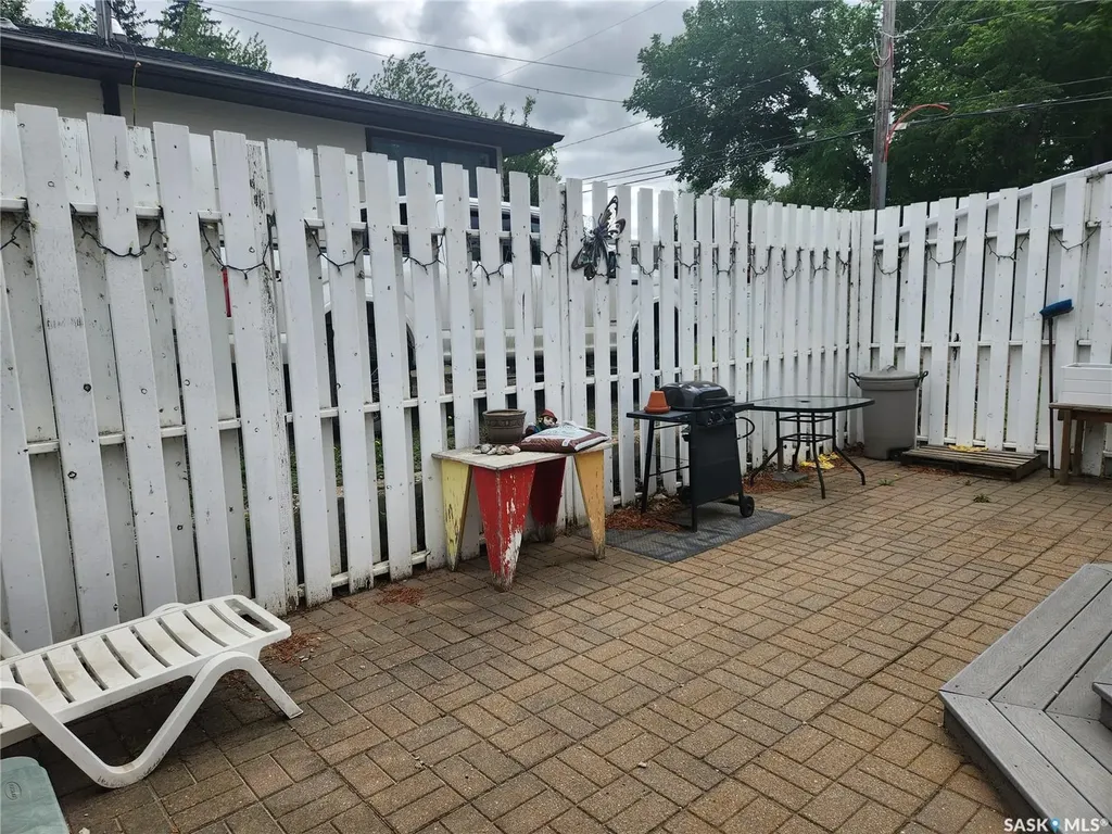 137 11th Avenue SE Swift Current SK S9H 3R6