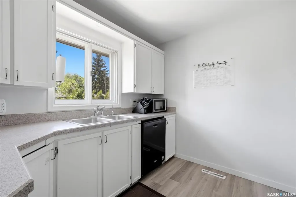 28 Cameron Crescent Regina SK S4S 2X2