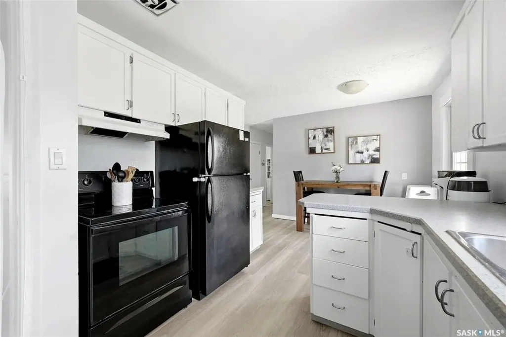 28 Cameron Crescent Regina SK S4S 2X2