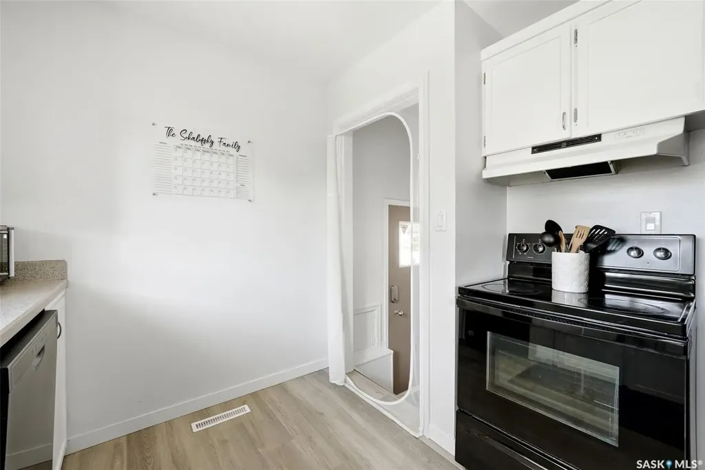 28 Cameron Crescent Regina SK S4S 2X2