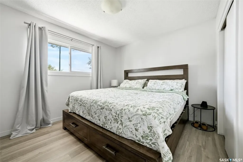 28 Cameron Crescent Regina SK S4S 2X2