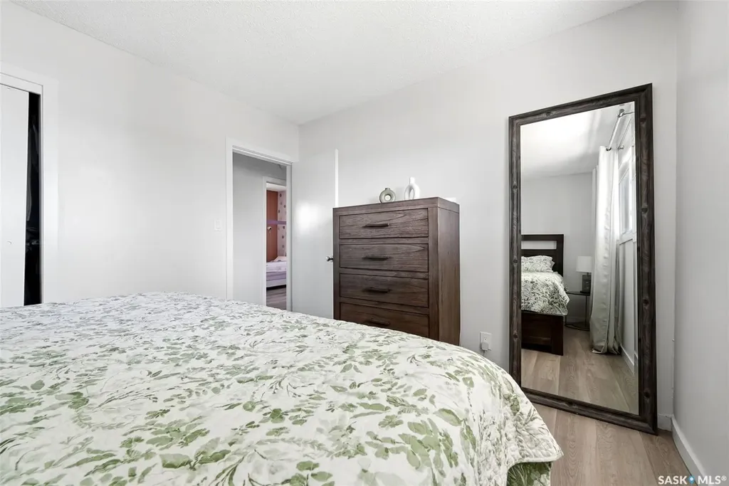 28 Cameron Crescent Regina SK S4S 2X2