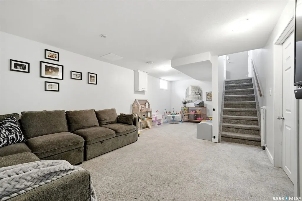 28 Cameron Crescent Regina SK S4S 2X2