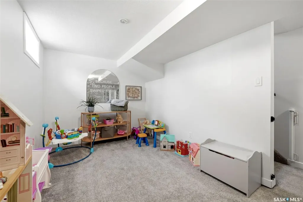 28 Cameron Crescent Regina SK S4S 2X2