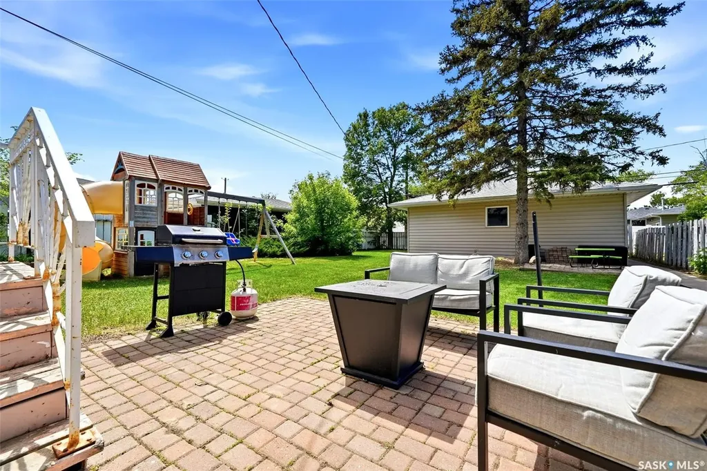 28 Cameron Crescent Regina SK S4S 2X2