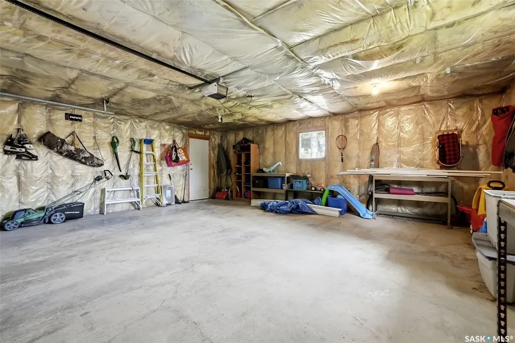 28 Cameron Crescent Regina SK S4S 2X2