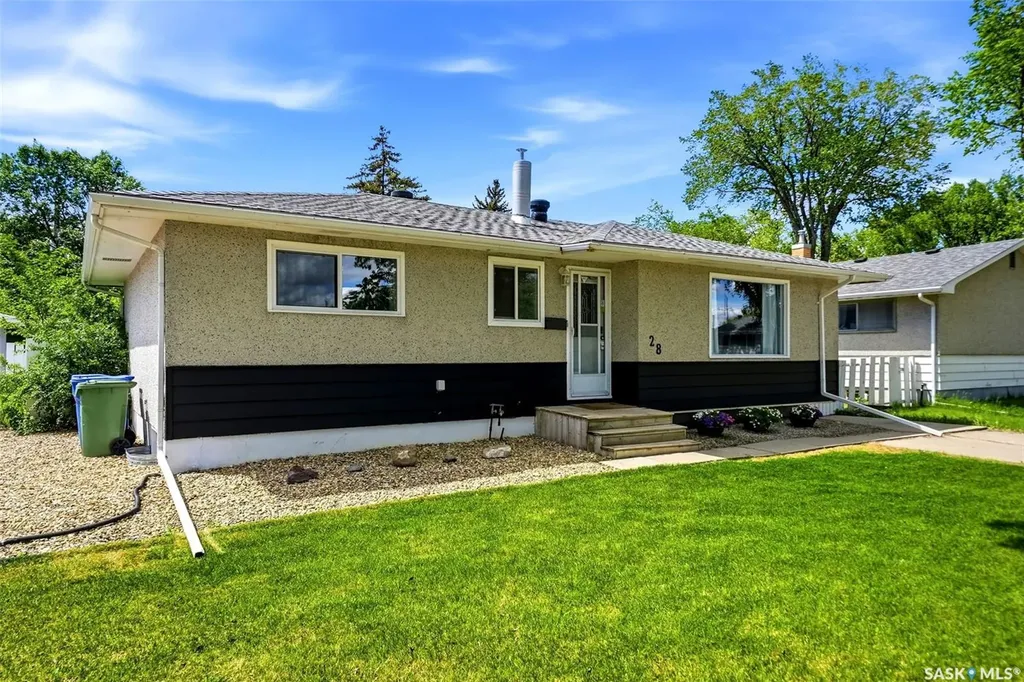28 Cameron Crescent Regina SK S4S 2X2