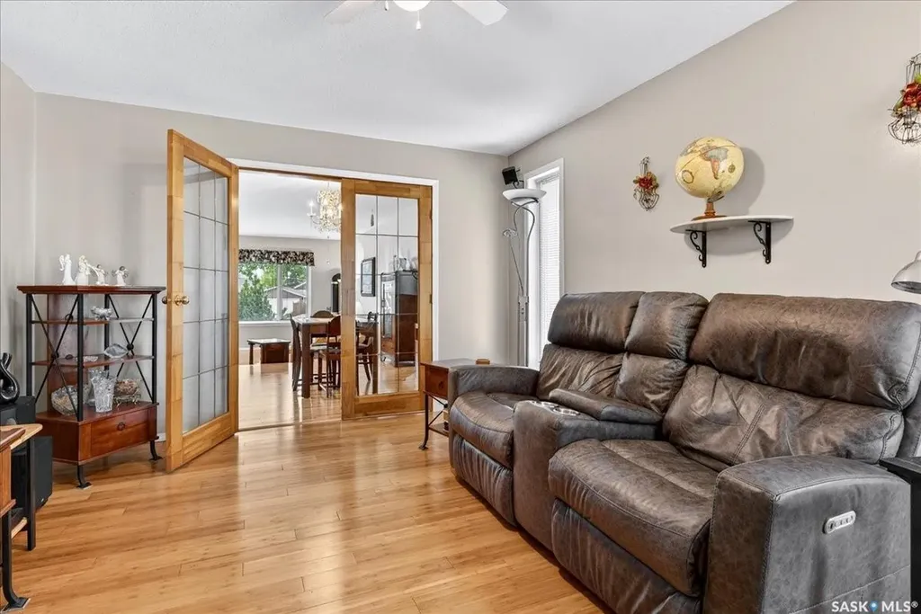 31 Faunt Bay Regina SK S4X 2J8