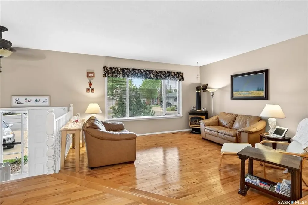 31 Faunt Bay Regina SK S4X 2J8