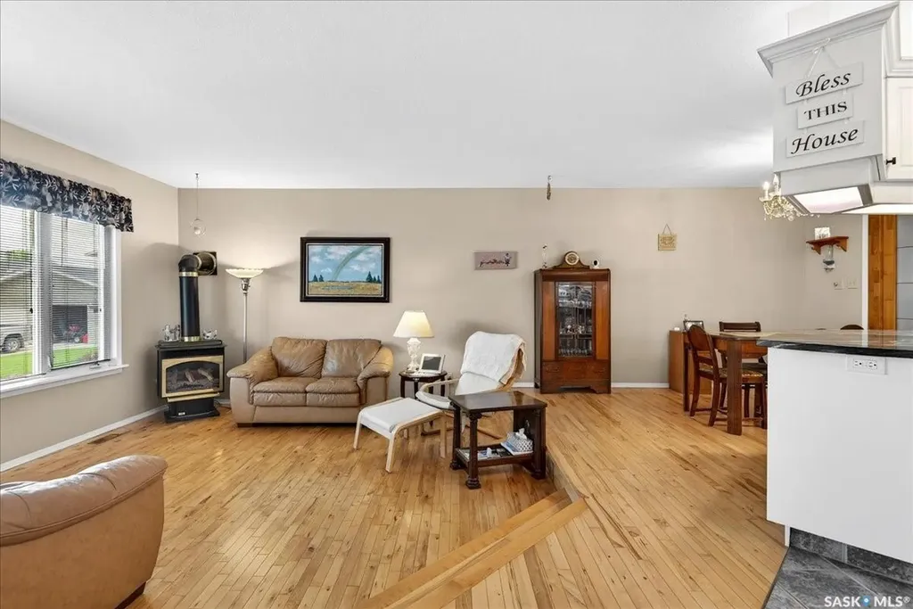 31 Faunt Bay Regina SK S4X 2J8