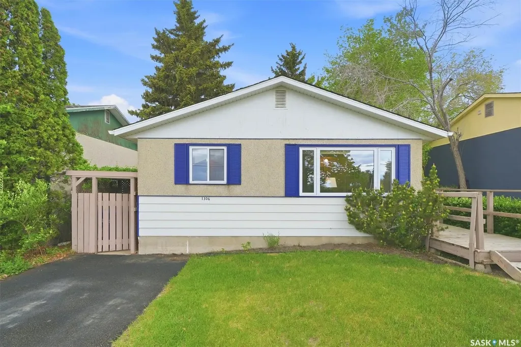 1306 Egbert Avenue Saskatoon SK S7N 1X7