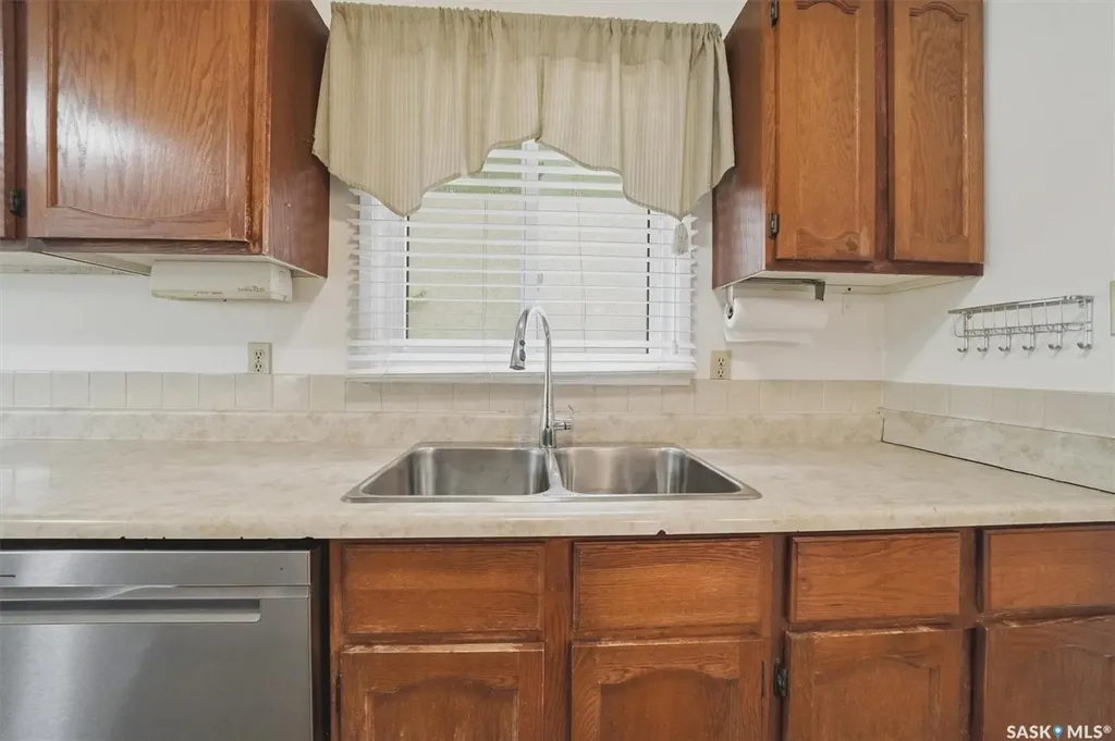 1306 Egbert Avenue Saskatoon SK S7N 1X7