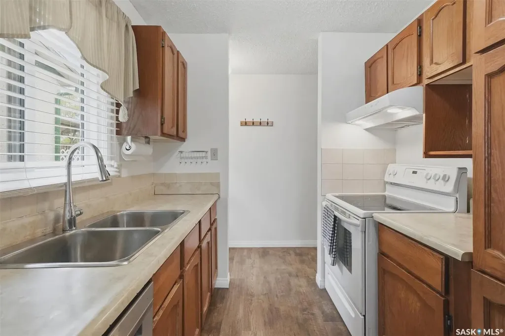 1306 Egbert Avenue Saskatoon SK S7N 1X7