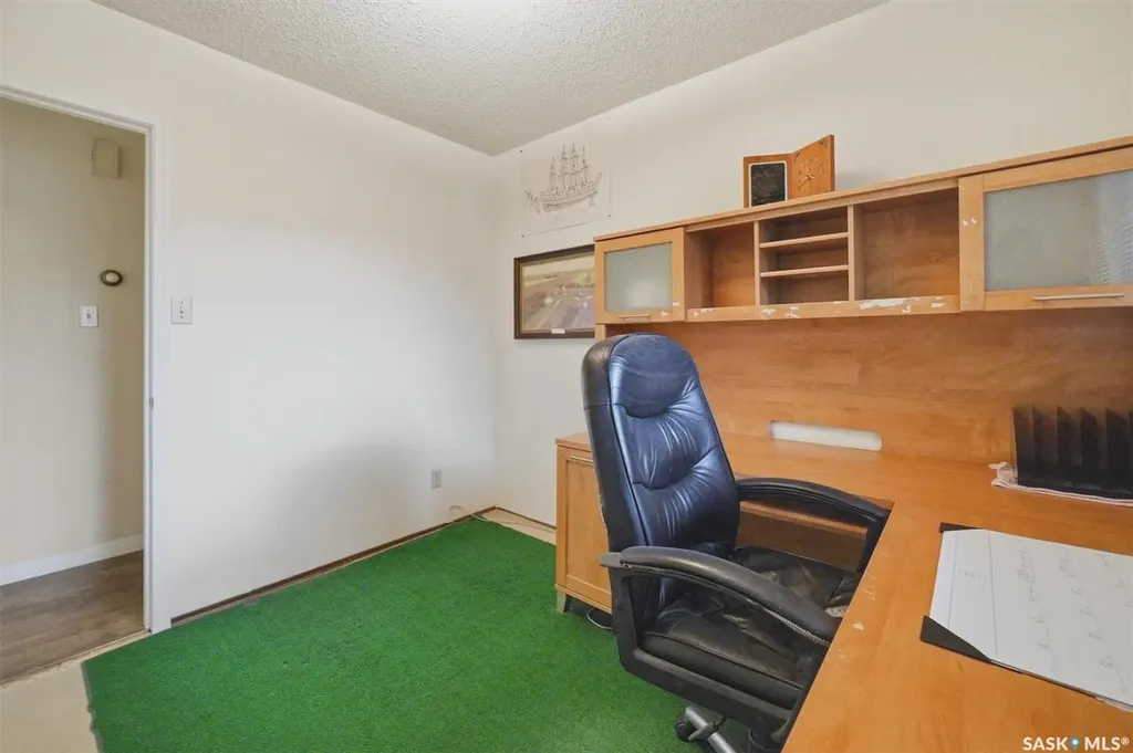 1306 Egbert Avenue Saskatoon SK S7N 1X7