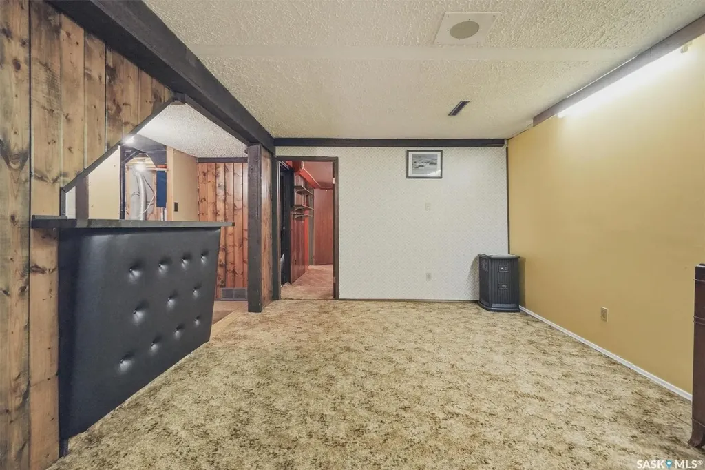 1306 Egbert Avenue Saskatoon SK S7N 1X7
