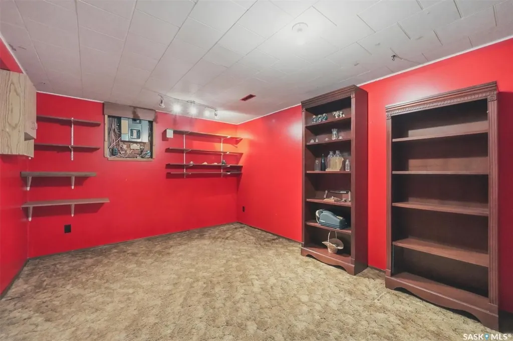 1306 Egbert Avenue Saskatoon SK S7N 1X7