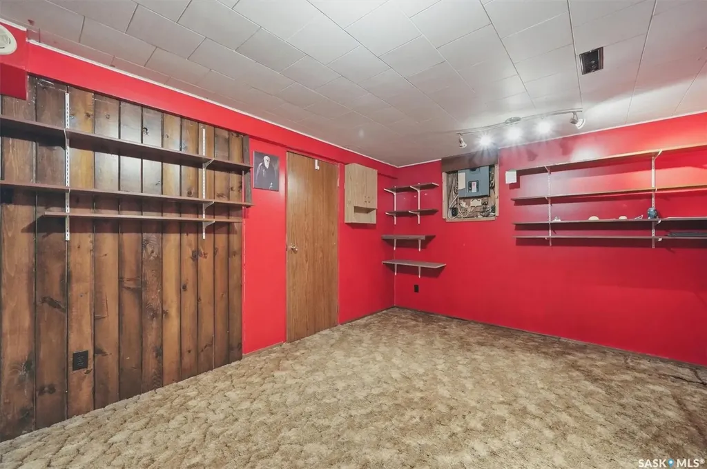 1306 Egbert Avenue Saskatoon SK S7N 1X7
