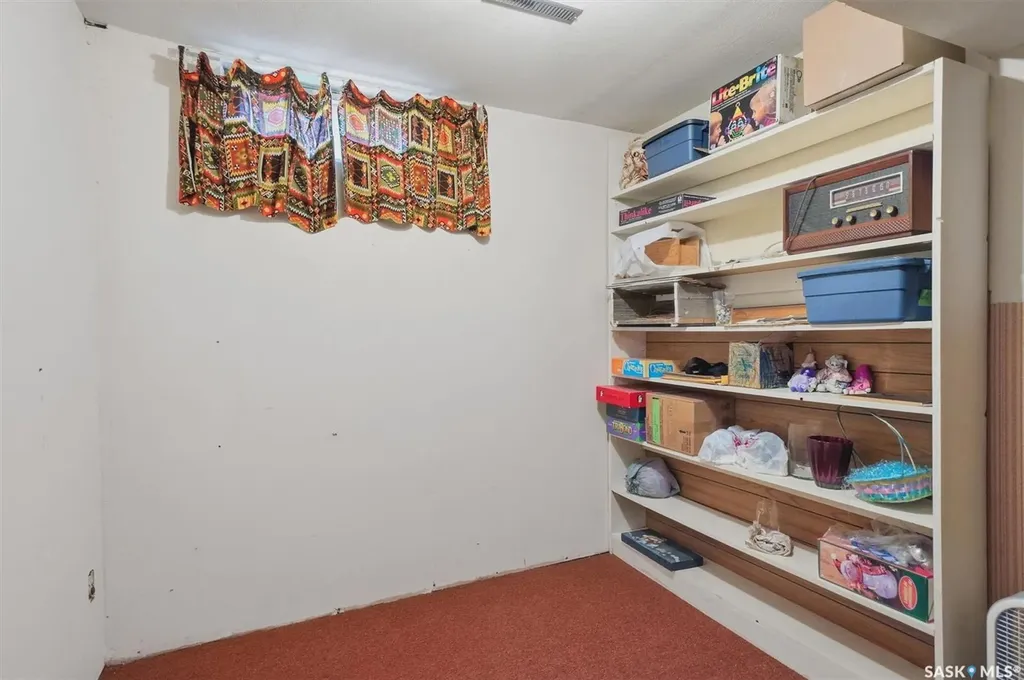 1306 Egbert Avenue Saskatoon SK S7N 1X7