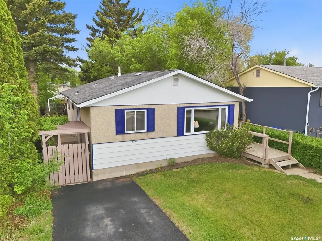 1306 Egbert Avenue Saskatoon SK S7N 1X7