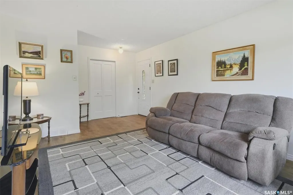 1306 Egbert Avenue Saskatoon SK S7N 1X7