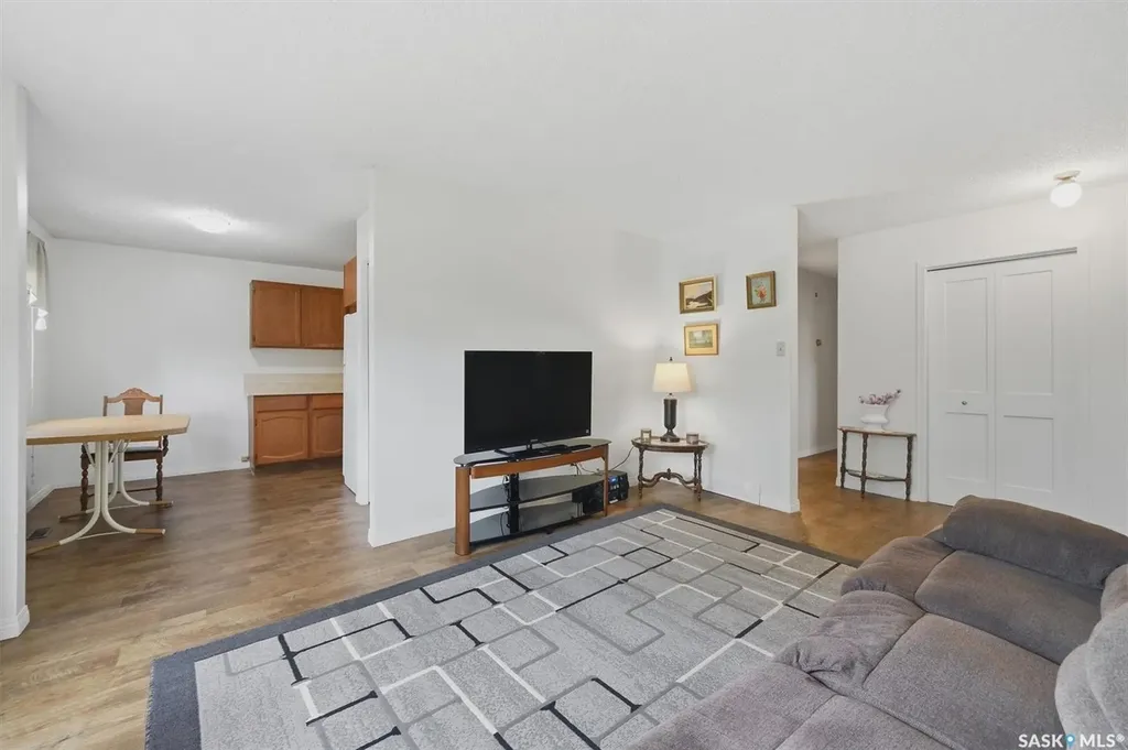 1306 Egbert Avenue Saskatoon SK S7N 1X7