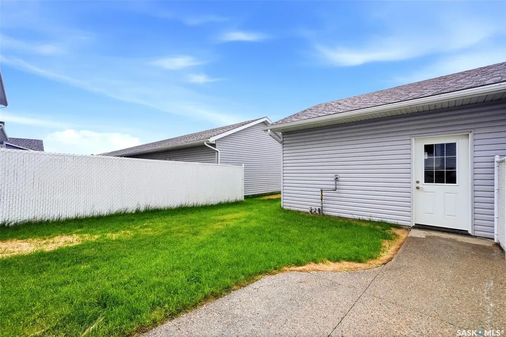 4348 Shaffer Street Regina SK S4W 0L4