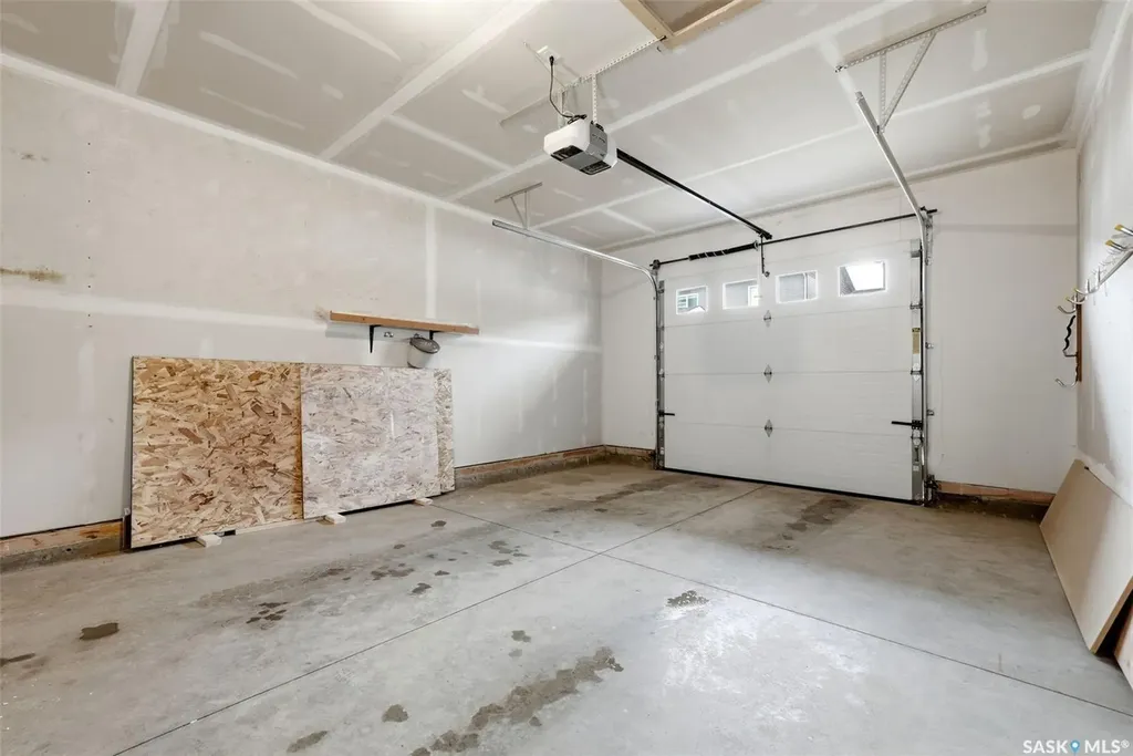 4348 Shaffer Street Regina SK S4W 0L4