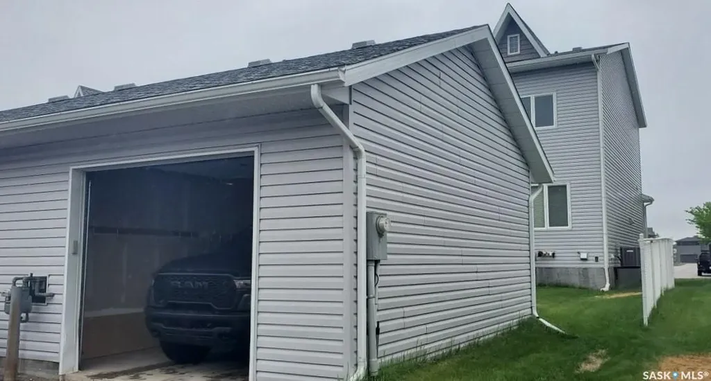 4348 Shaffer Street Regina SK S4W 0L4