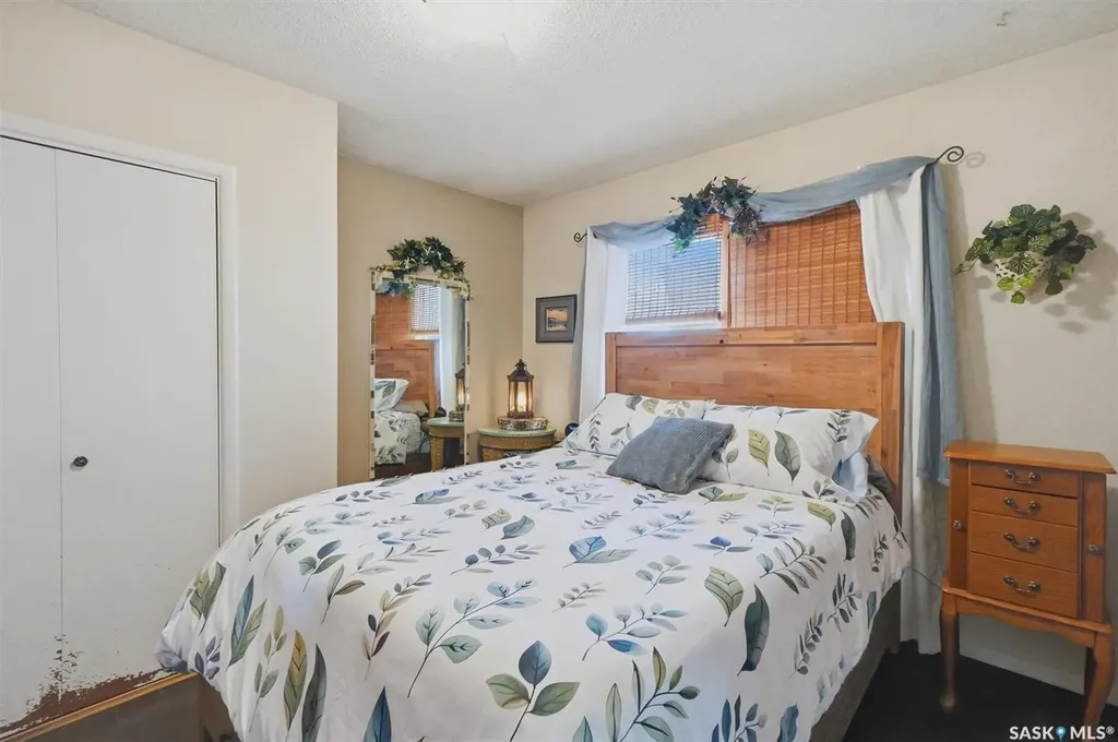 914 Trotter Crescent Saskatoon SK S7L 3R1