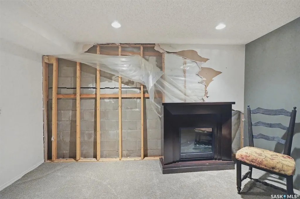 914 Trotter Crescent Saskatoon SK S7L 3R1