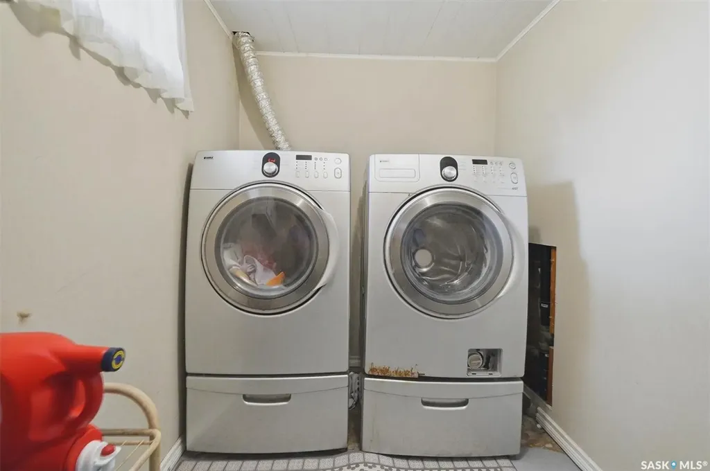 914 Trotter Crescent Saskatoon SK S7L 3R1