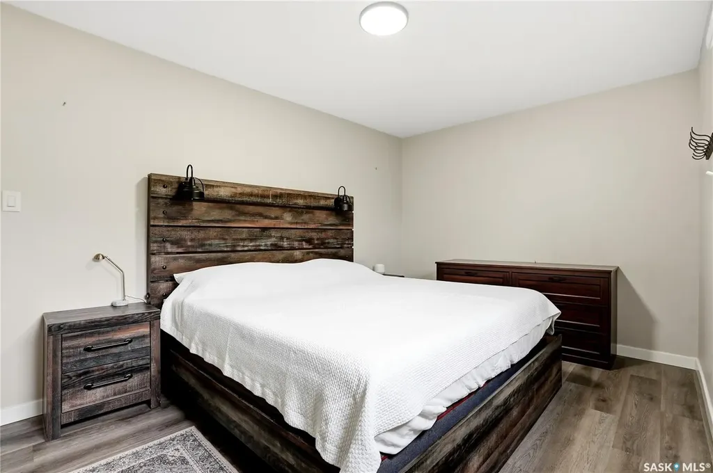 3345 Mountbatten Street Saskatoon SK S7M 3T8