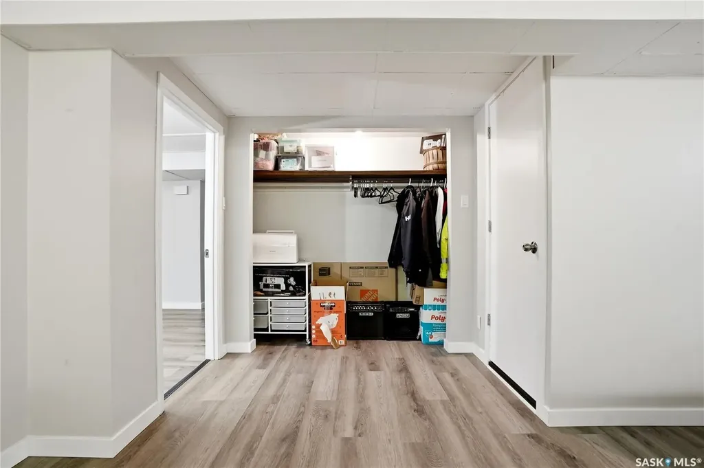3345 Mountbatten Street Saskatoon SK S7M 3T8