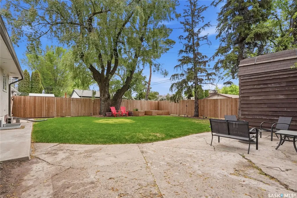 3345 Mountbatten Street Saskatoon SK S7M 3T8
