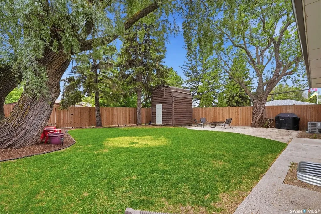 3345 Mountbatten Street Saskatoon SK S7M 3T8