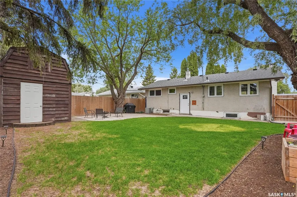 3345 Mountbatten Street Saskatoon SK S7M 3T8