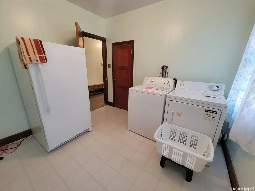 106 Railway Avenue E Neilburg SK S0M 2C0
