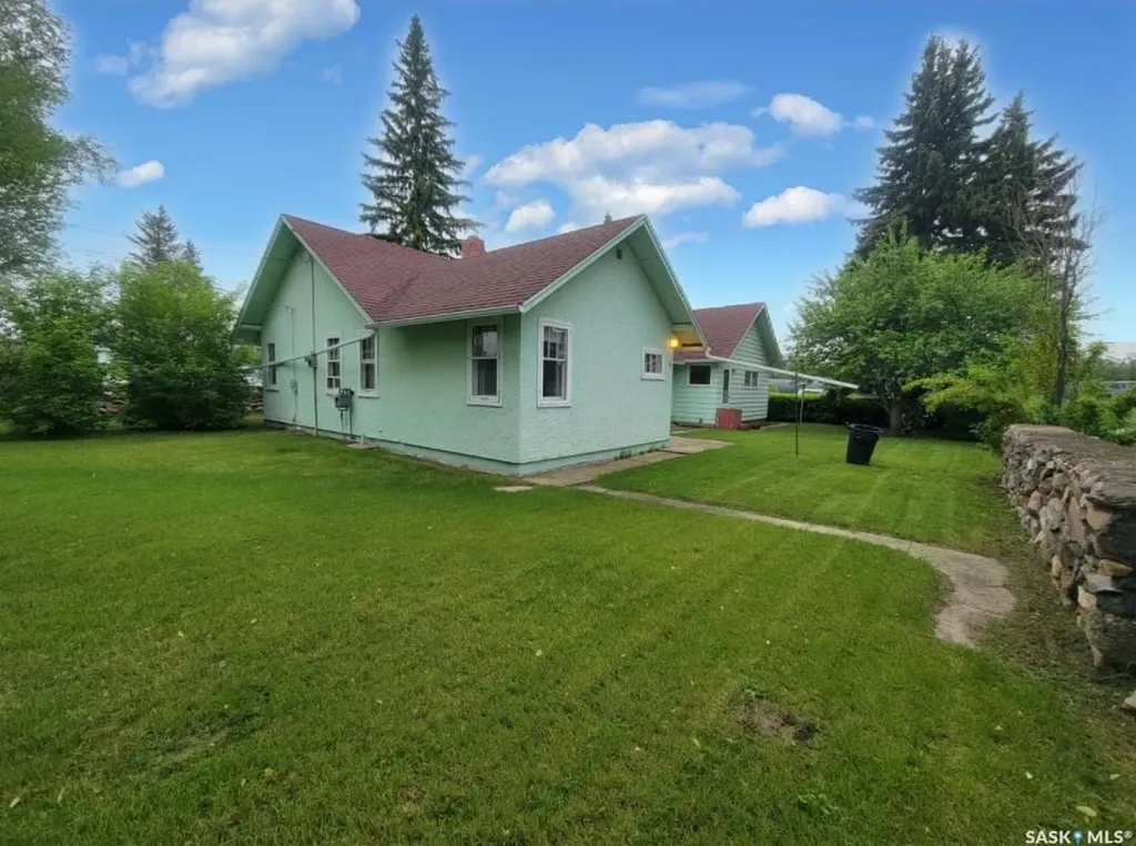 106 Railway Avenue E Neilburg SK S0M 2C0