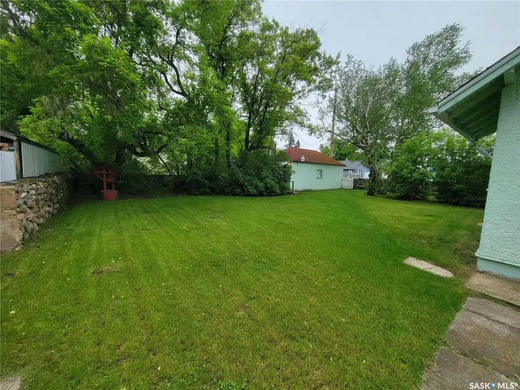 106 Railway Avenue E Neilburg SK S0M 2C0