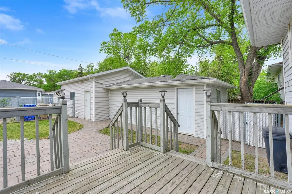 605 College Avenue E Regina SK S4N 0W3