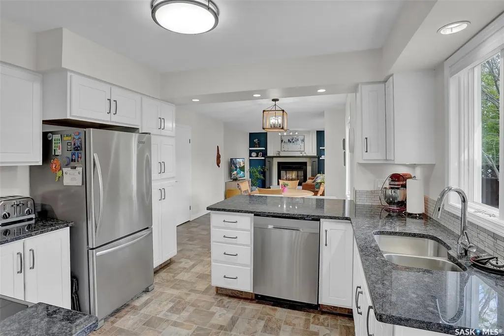 3403 Edinburgh Drive Regina SK S4V 2H8