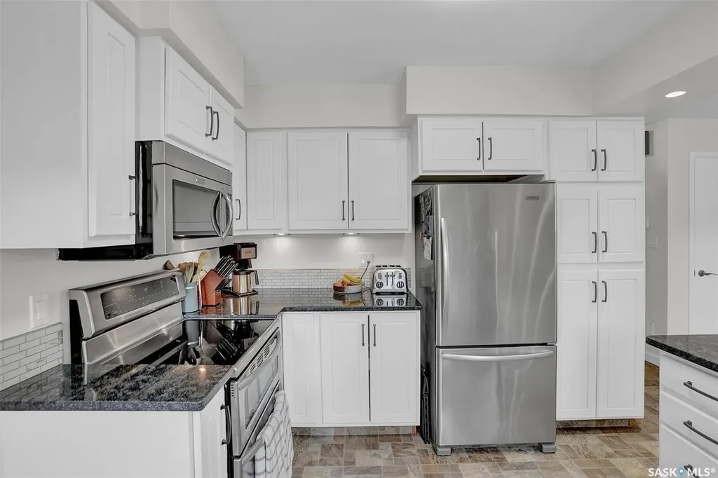 3403 Edinburgh Drive Regina SK S4V 2H8