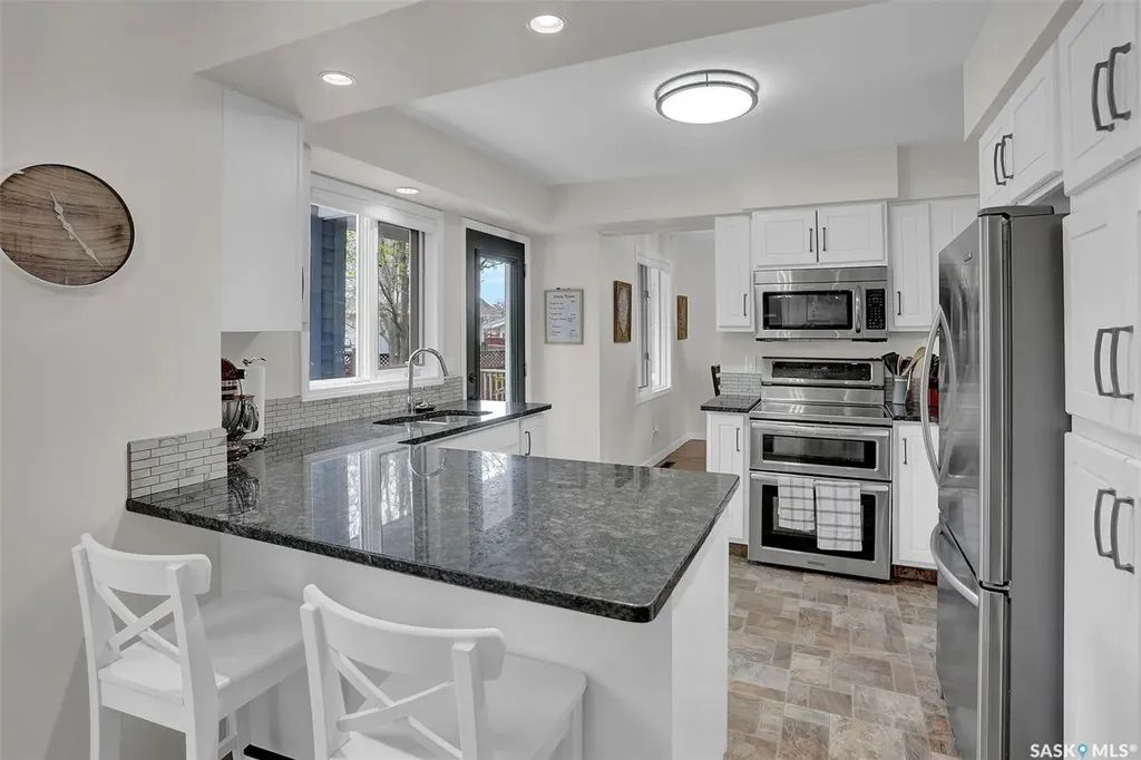3403 Edinburgh Drive Regina SK S4V 2H8