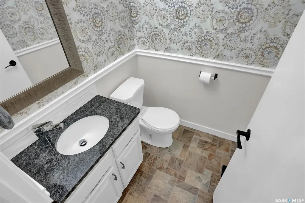 3403 Edinburgh Drive Regina SK S4V 2H8