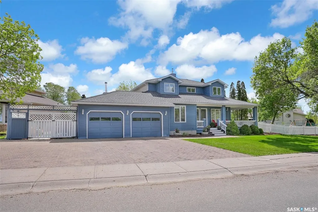 3403 Edinburgh Drive Regina SK S4V 2H8