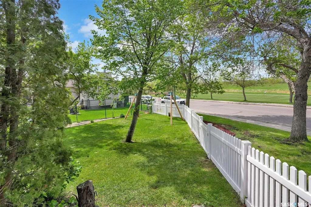 3403 Edinburgh Drive Regina SK S4V 2H8