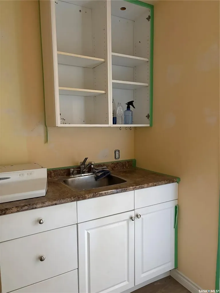 601 Colborne Avenue Viscount SK S0K 4M0