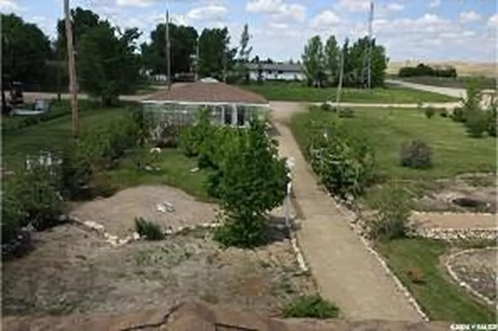 601 Colborne Avenue Viscount SK S0K 4M0